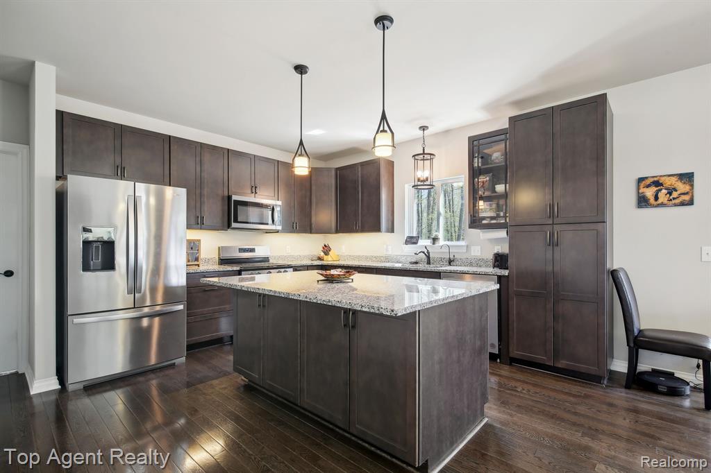 59419 DEER HAVEN Drive, South Lyon, MI 48178 — Photo 12