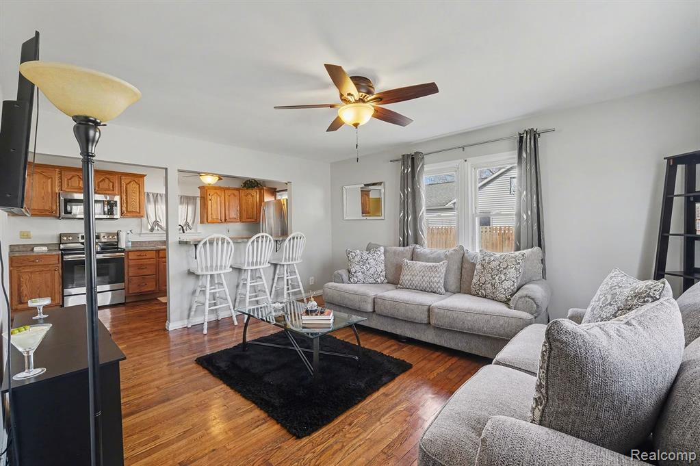 5091 W Carpenter Road, Flint, MI 48504 — Photo 11