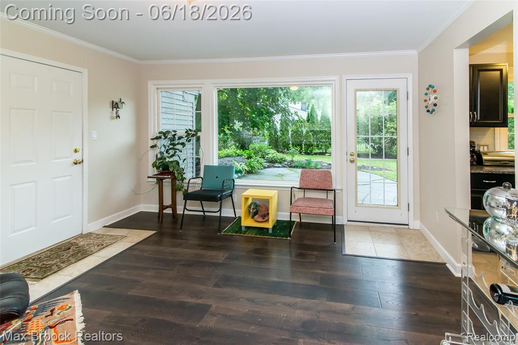 6799 E Dartmoor Road, West Bloomfield, MI — Photo 12