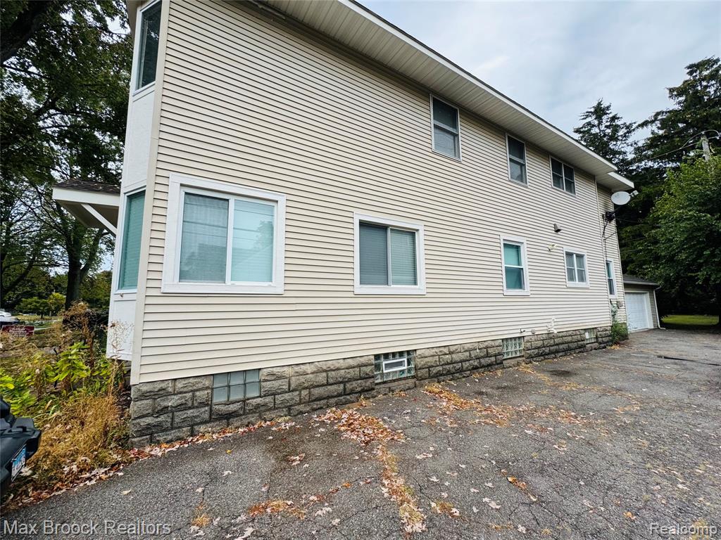 458 Laprairie Street, Ferndale, MI 48220 — Photo 3