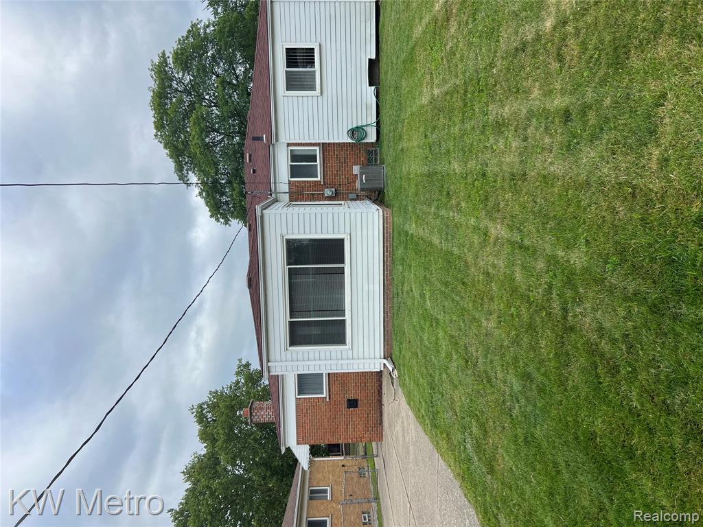 8251 Darlene Street, Warren, MI 48093 — Photo 6