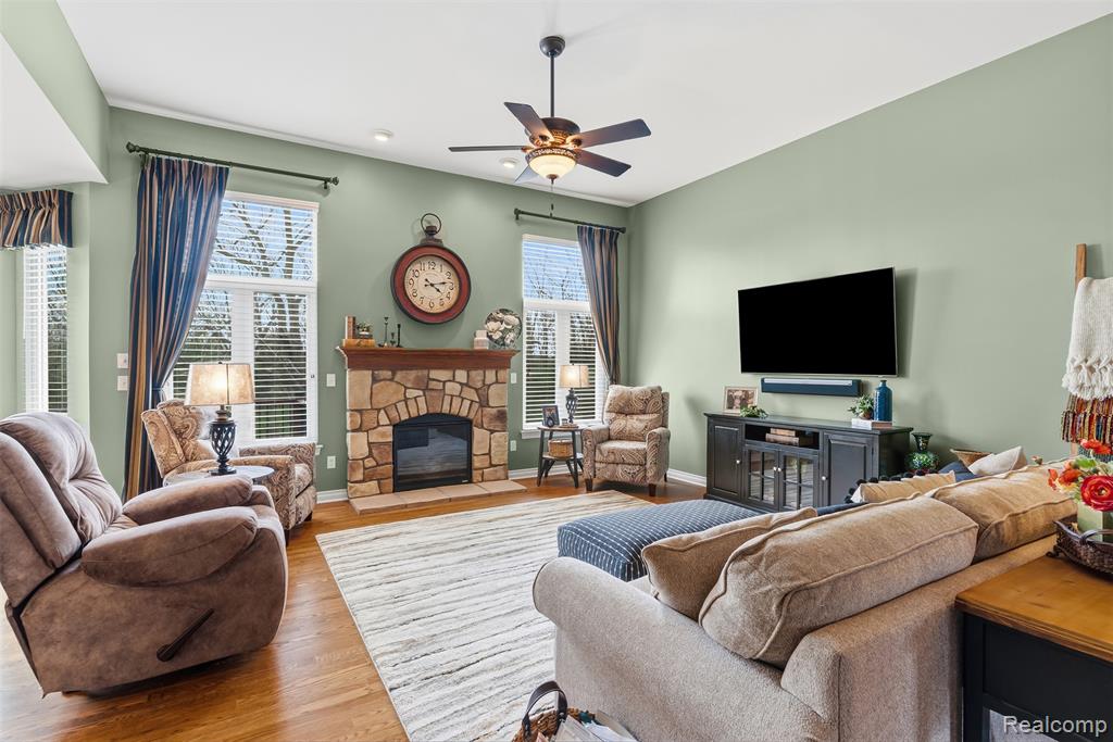 660 Willow Lake Court, Oxford, MI 48371 — Photo 17