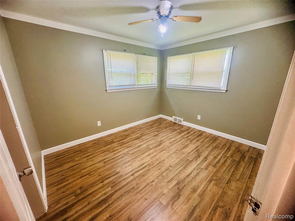 17221 Sunset Street, Hamtramck, MI 48212 — Photo 8