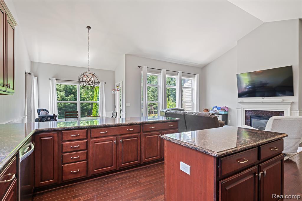 48073 Flatbush Circle, Macomb, MI 48042 — Photo 19