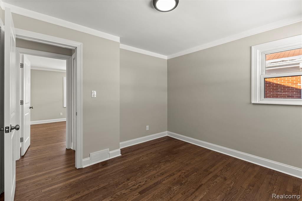 9327 Columbia, Redford, MI 48239 — Photo 24