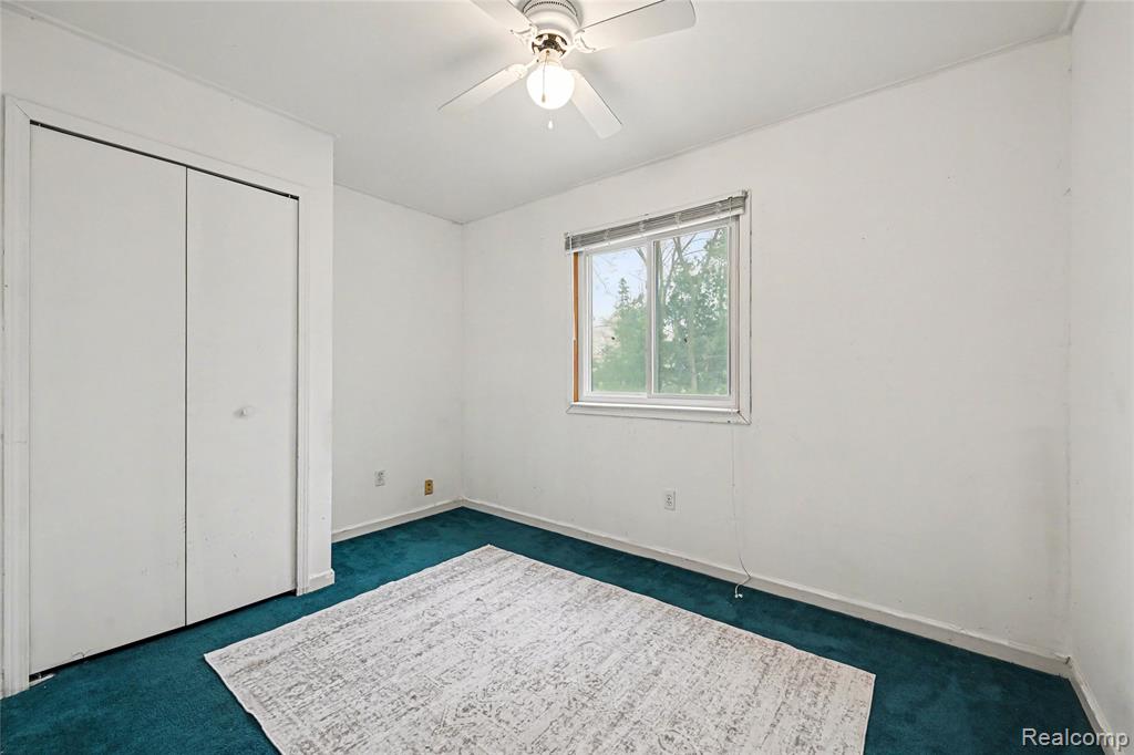 937 Marvell Place, Waterford, MI 48327 — Photo 13