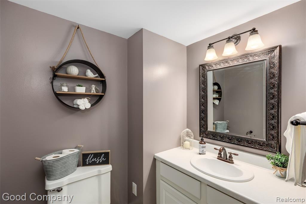 42146 Farragut Court, Northville, MI 48167 — Photo 4