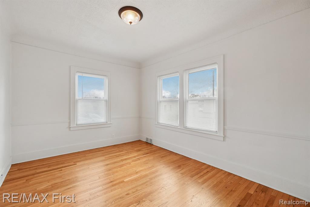 7726 Coolidge, Center Line, MI 48015 — Photo 6