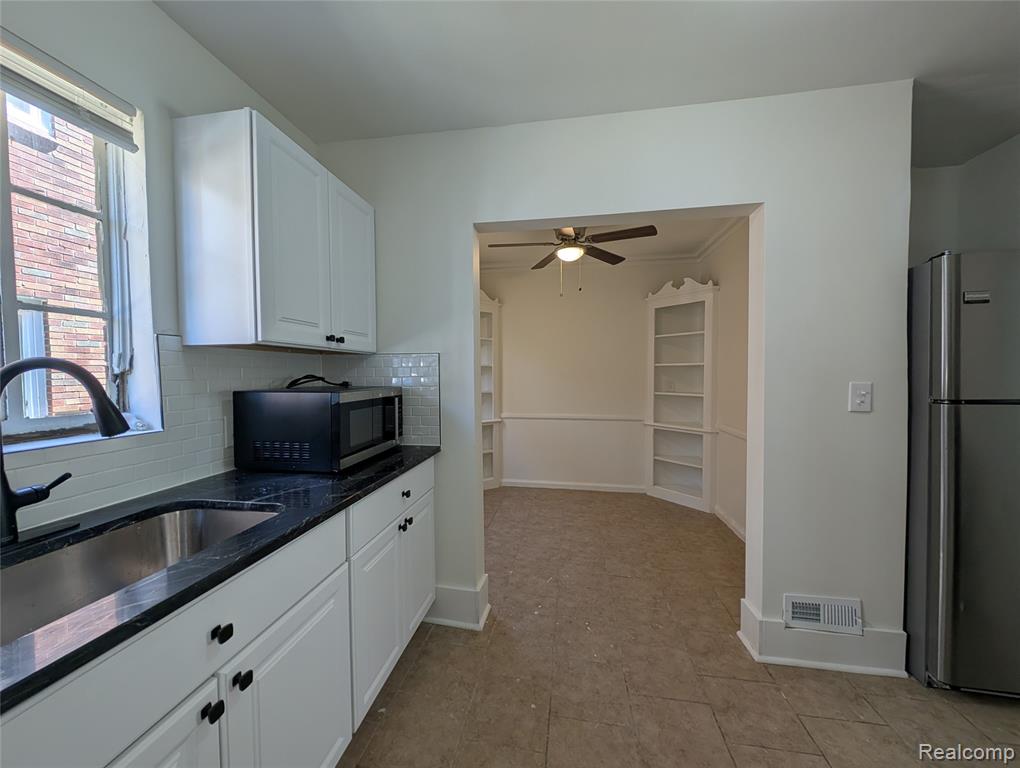 17530 Roselawn Street, Detroit, MI 48221 — Photo 9