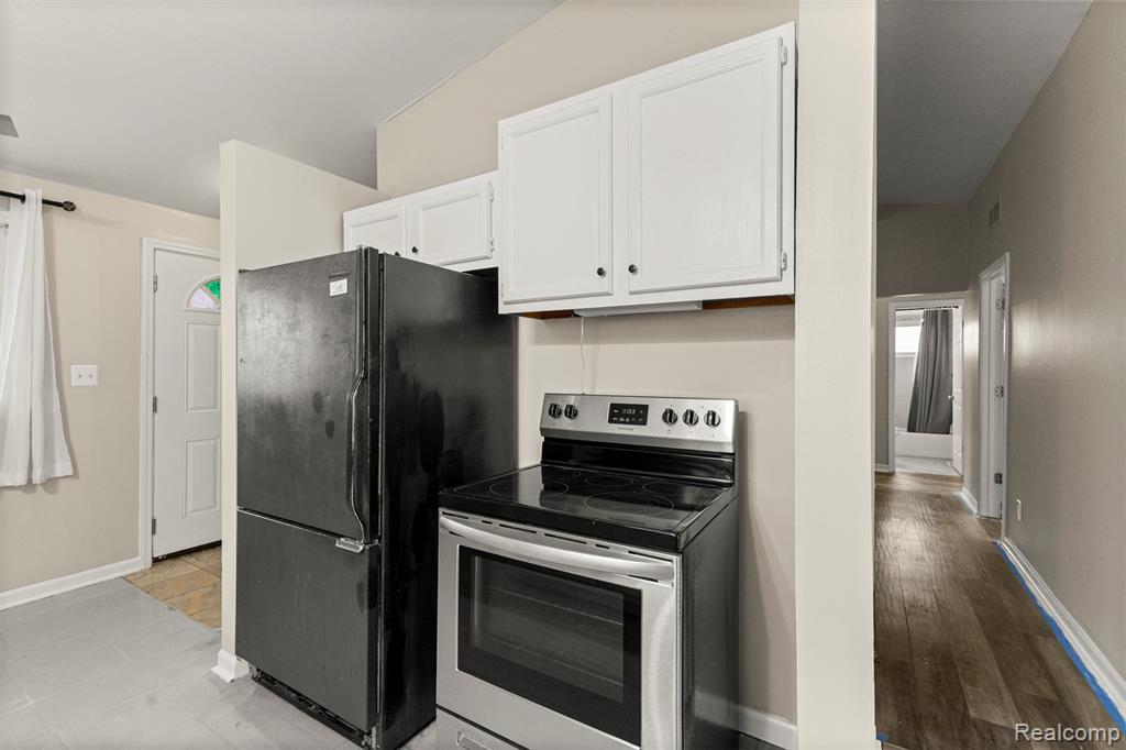 5367 Vivian Street, Dearborn Heights, MI 48125 — Photo 13