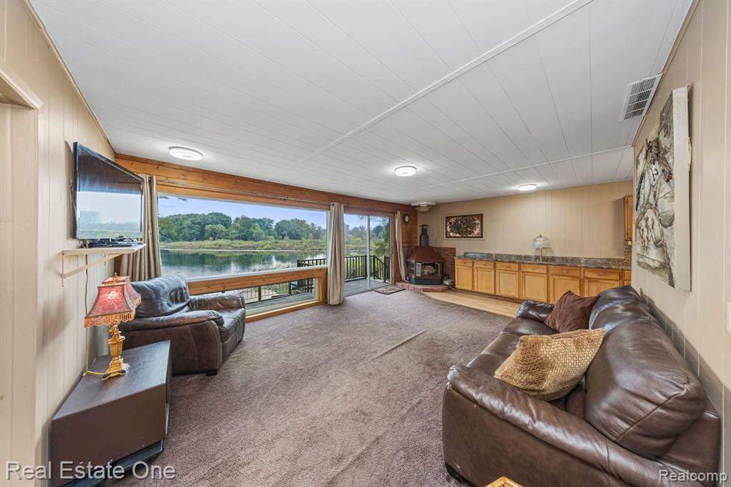 200 E CANYON Drive, Milford, MI 48380 — Photo 7