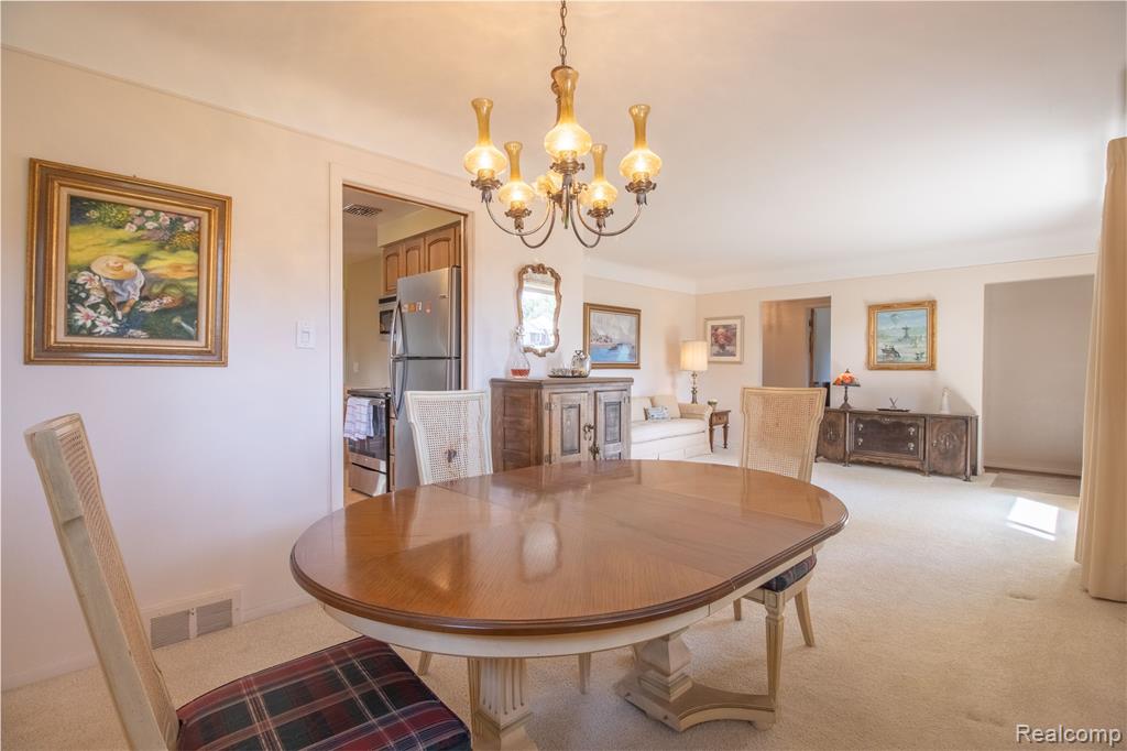 17058 W 13 Mile Road, Beverly Hills, MI 48025 — Photo 5