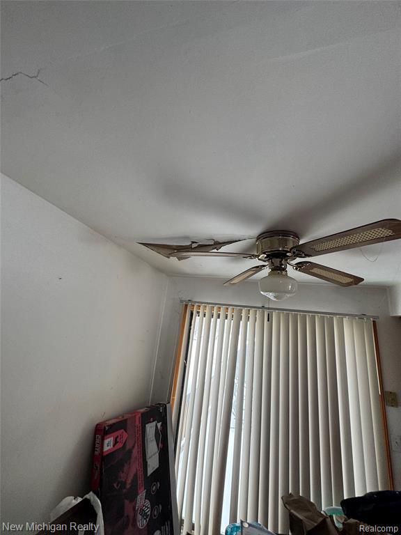 5705 Lake Grove Drive, White Lake, MI 48383 — Photo 16