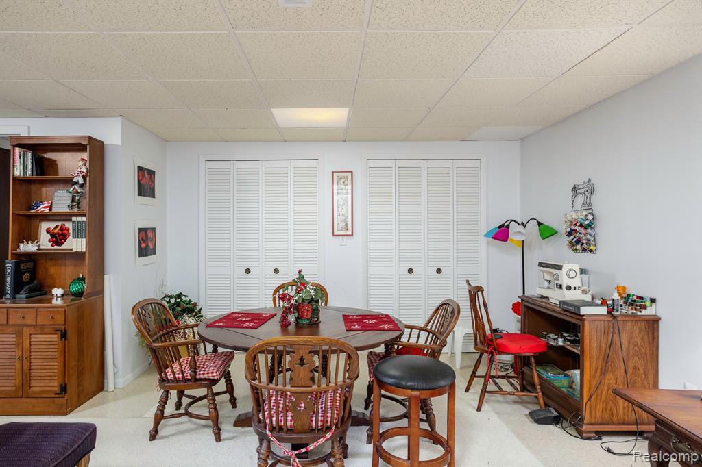 9871 Cambridge Court, South Lyon, MI 48178 — Photo 25