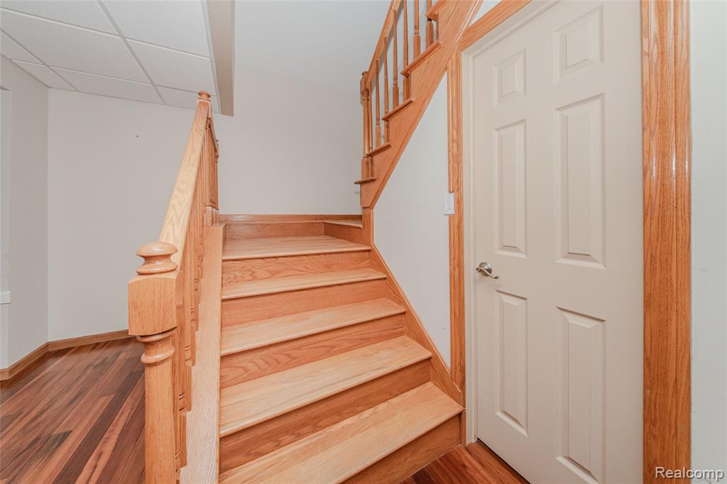 9042 Gale Road, White Lake, MI — Photo 27