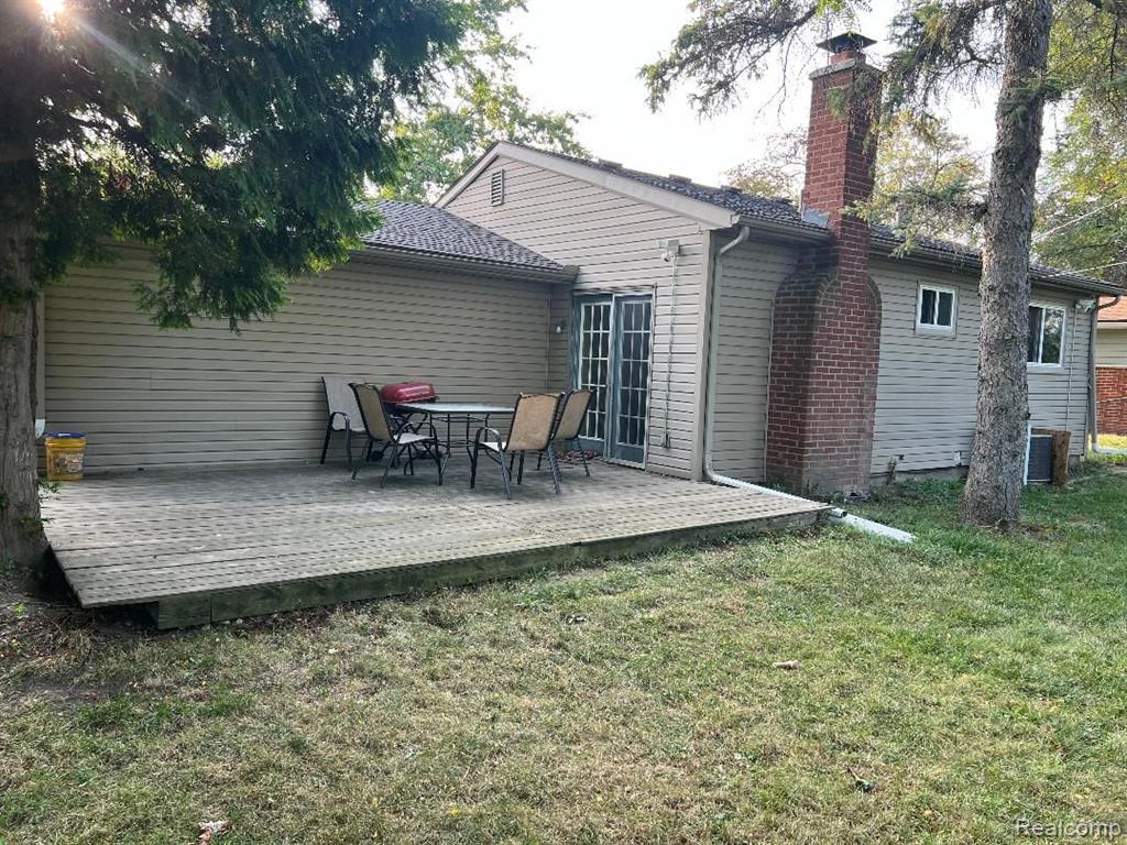 9829 GARY Street, Romulus, MI 48174 — Photo 10