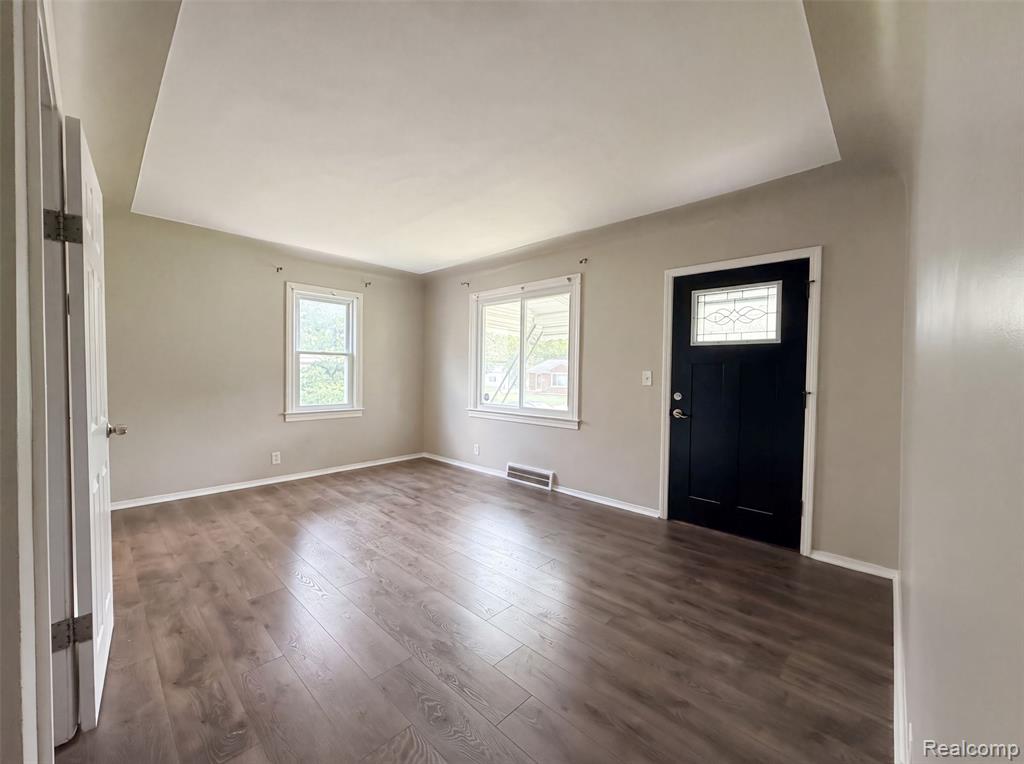 6455 Norborne Avenue, Dearborn Heights, MI 48127 — Photo 3
