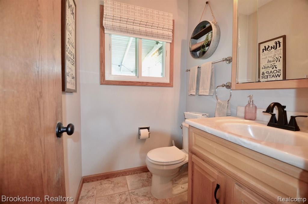 4856 CLINTON WAY Drive, Waterford, MI 48328 — Photo 56