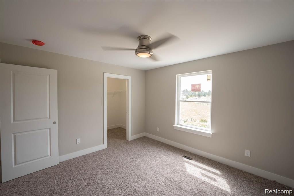 02 Textile, Saline, MI 48176 — Photo 31