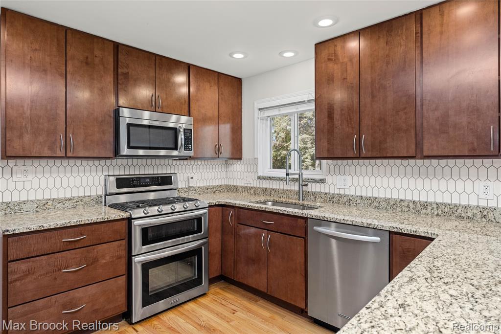 7011 Heather Heath, West Bloomfield, MI — Photo 19