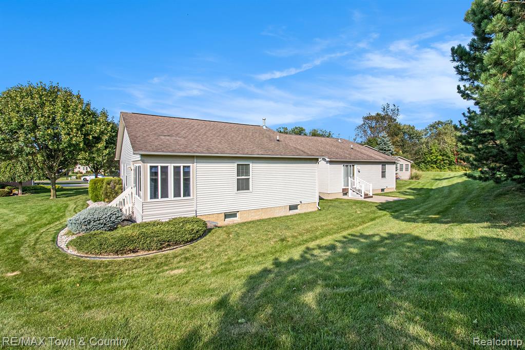 6295 Prince Court, 10, Flushing, MI 48433 — Photo 16