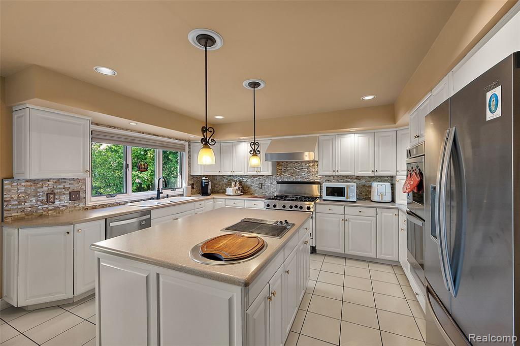17840 Christine Boulevard N, Clinton Twp, MI 48038 — Photo 42