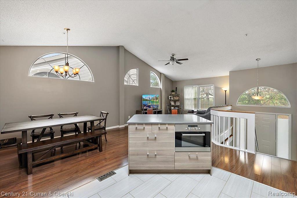 49750 PLYMOUTH Way, Plymouth, MI 48170 — Photo 15