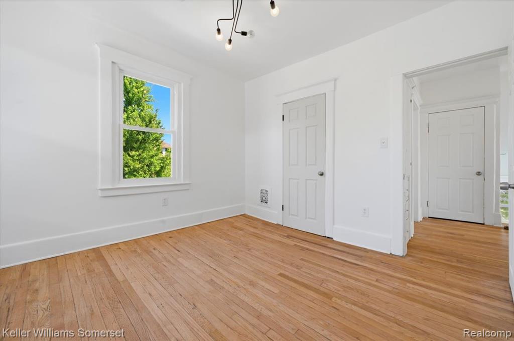 693 Calvert Street, Detroit, MI 48202 — Photo 21