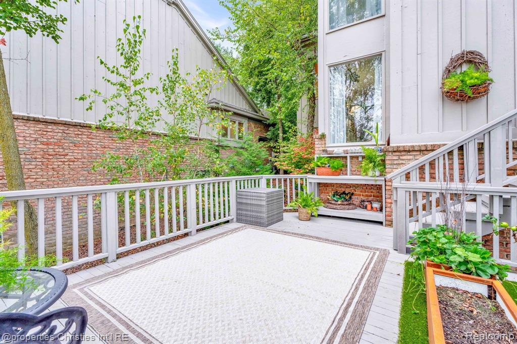 4845 CLIFFSIDE Drive, West Bloomfield, MI 48323 — Photo 54