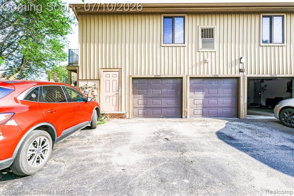 41678 Bedford Drive, Canton, MI 48187 — Photo 5