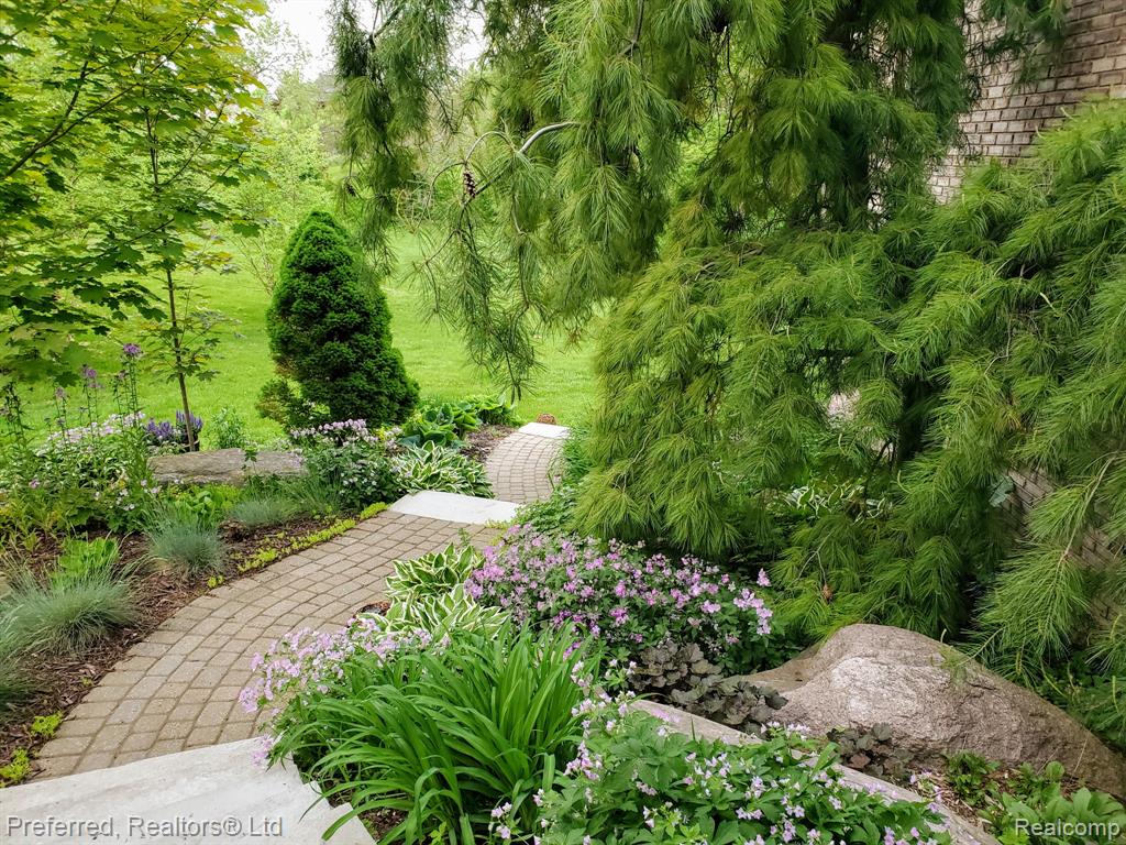 7424 Stonebrook Drive, Canton, MI 48187 — Photo 22