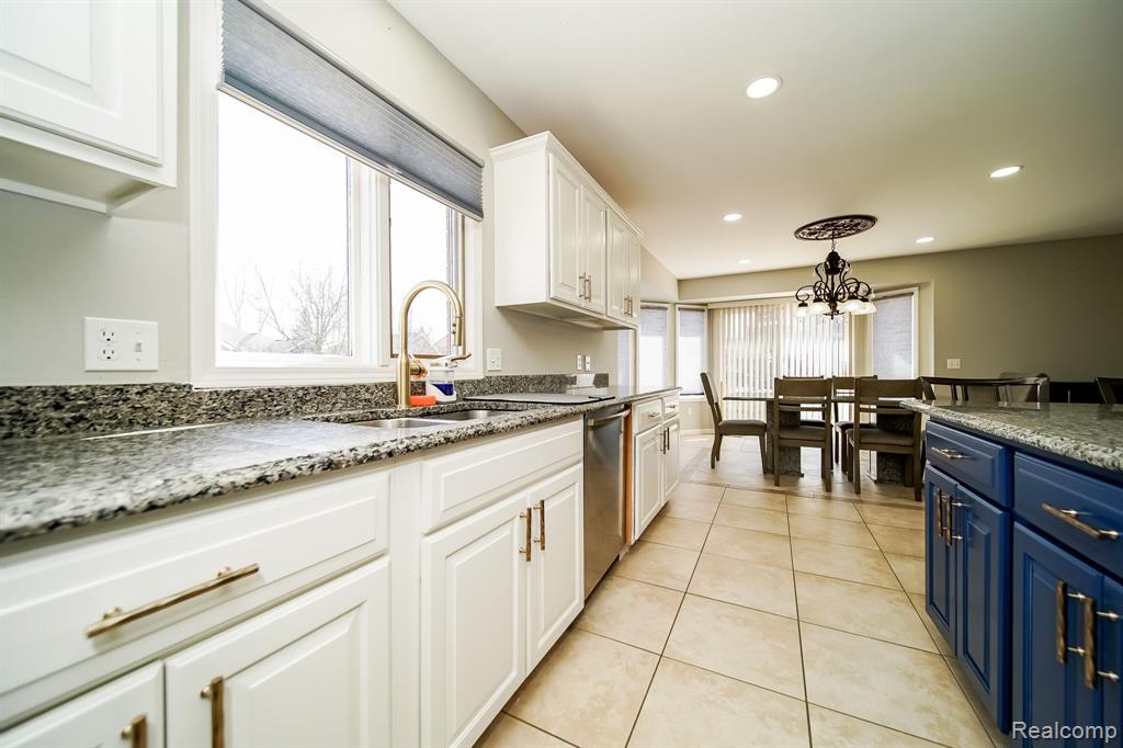 8670 LILLIAN Drive, Washington, MI — Photo 46