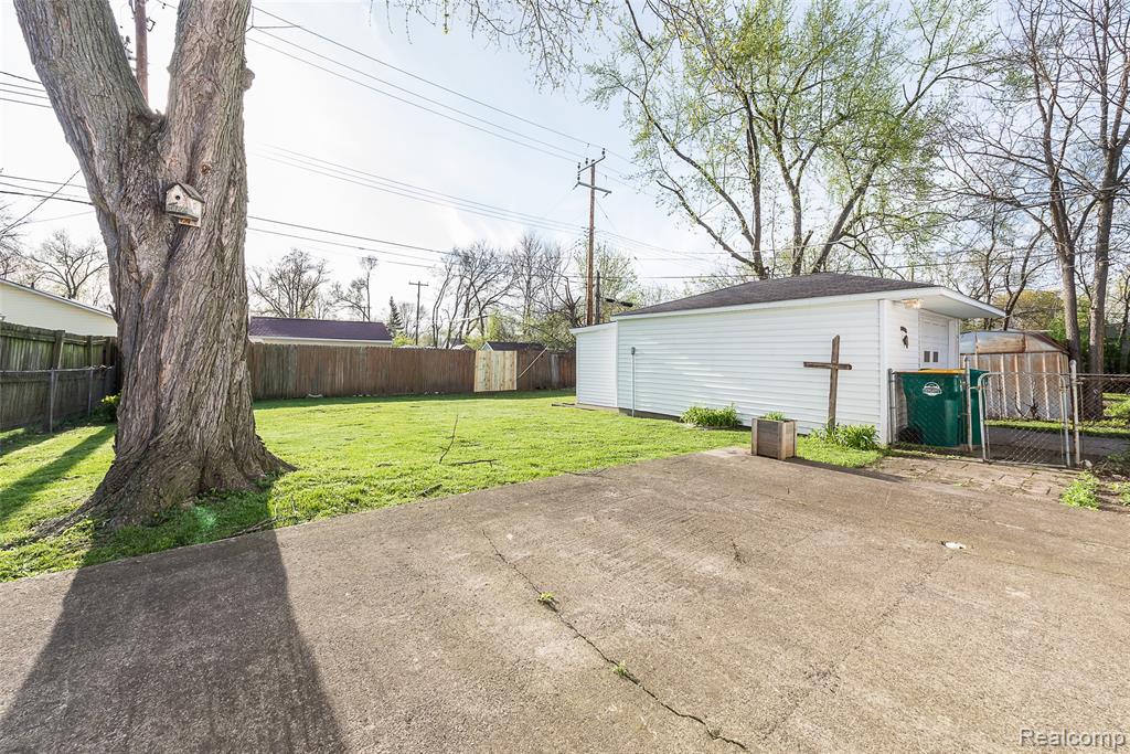 366 S Harris Road, Ypsilanti, MI 48198 — Photo 26