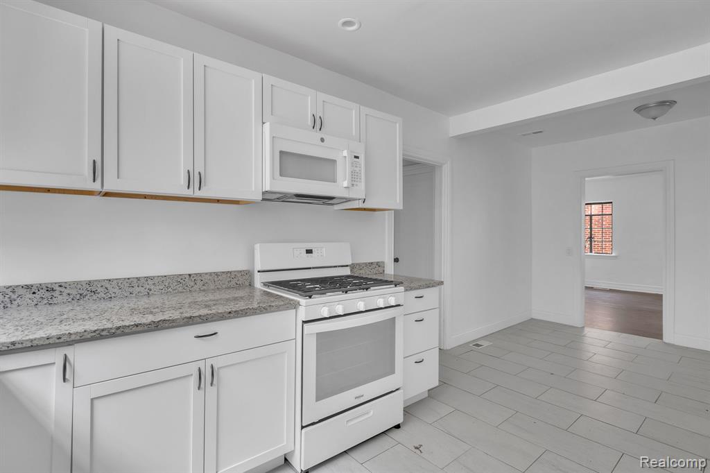 19510 Stratford Road, Detroit, MI 48221 — Photo 22