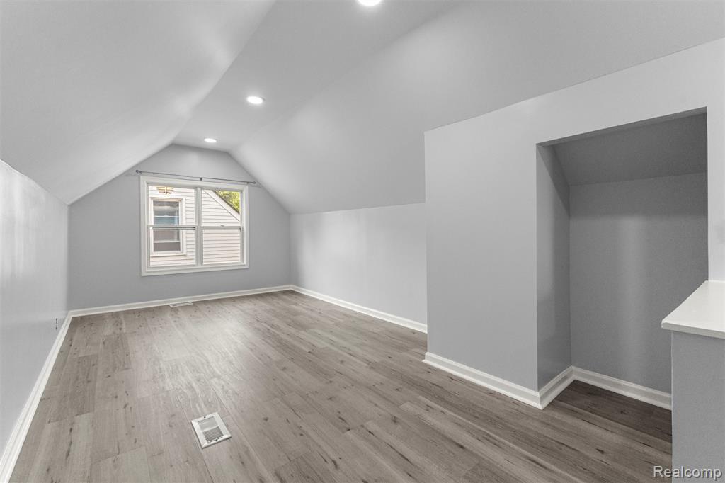 6365 Warwick Street, Detroit, MI 48228 — Photo 23