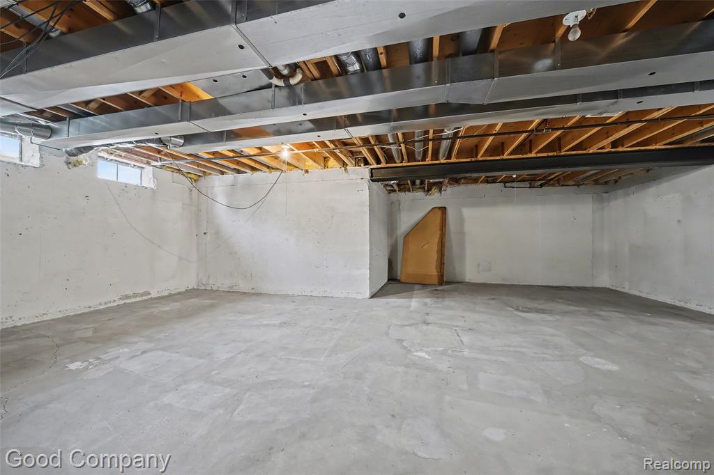 41714 Dukesbury Court, Novi, MI — Photo 32