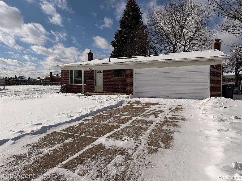 40903 Flagstaff Drive, Sterling Heights, MI 48313 — Photo 2