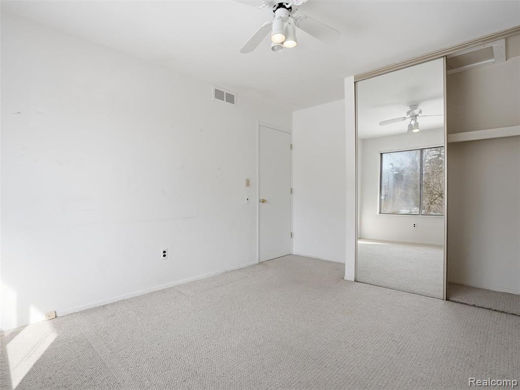 5585 Culpepper Drive, West Bloomfield, MI — Photo 25