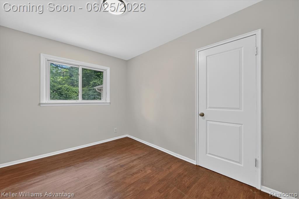 21681 Sussex Street, Oak Park, MI 48237 — Photo 28