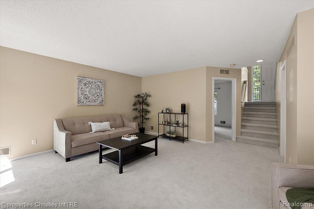 6873 Fox Lane, Waterford, MI 48327 — Photo 41