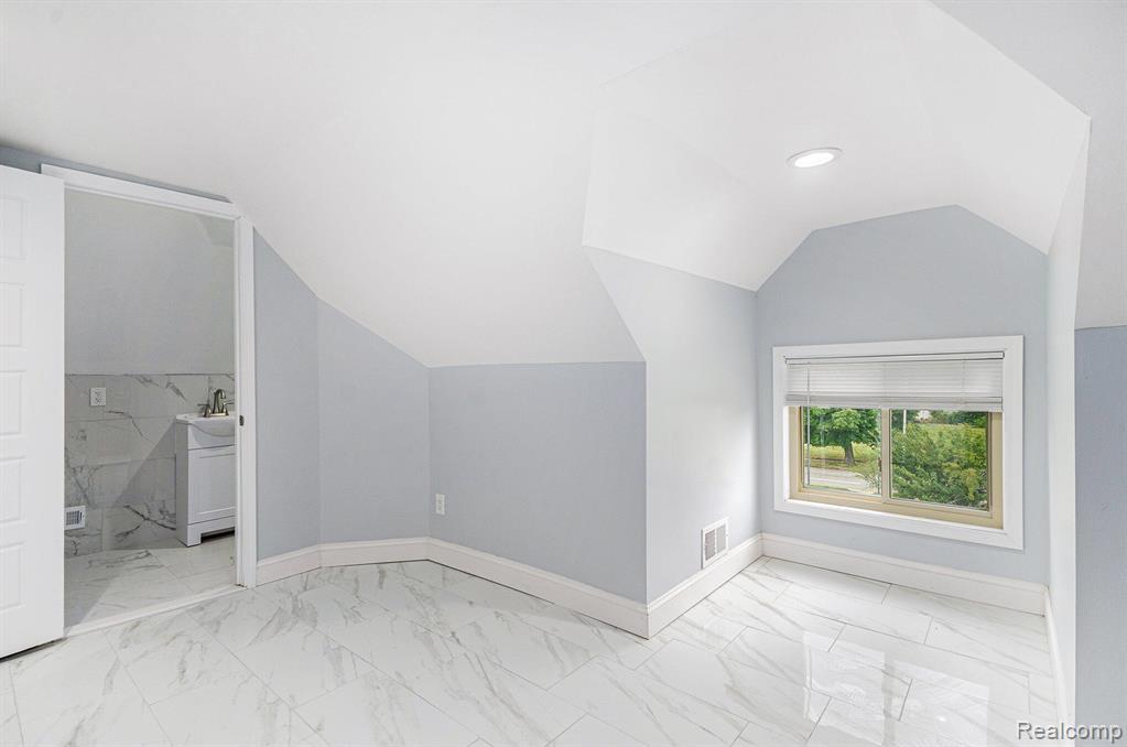 890 E Grand Boulevard N, Detroit, MI 48207 — Photo 14