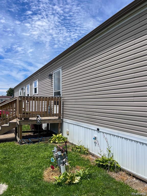 321 PRAIRIE Circle, Carleton, MI 48117 — Photo 18