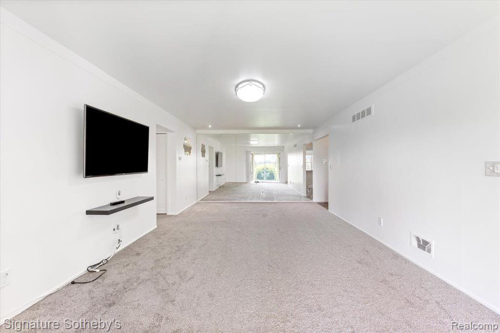 27598 E ECHO, 248, Farmington Hills, MI 48334 — Photo 6