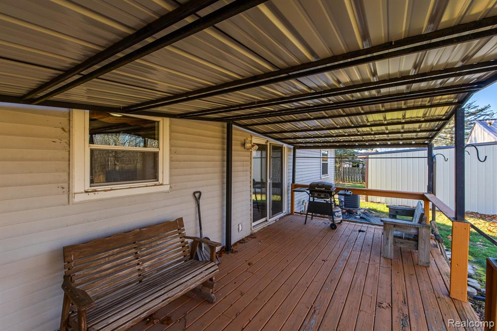 7283 Vanderploeg Lane, Imlay City, MI 48444 — Photo 34
