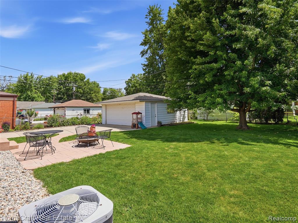 9338 FLORIDA Street, Livonia, MI 48150 — Photo 31