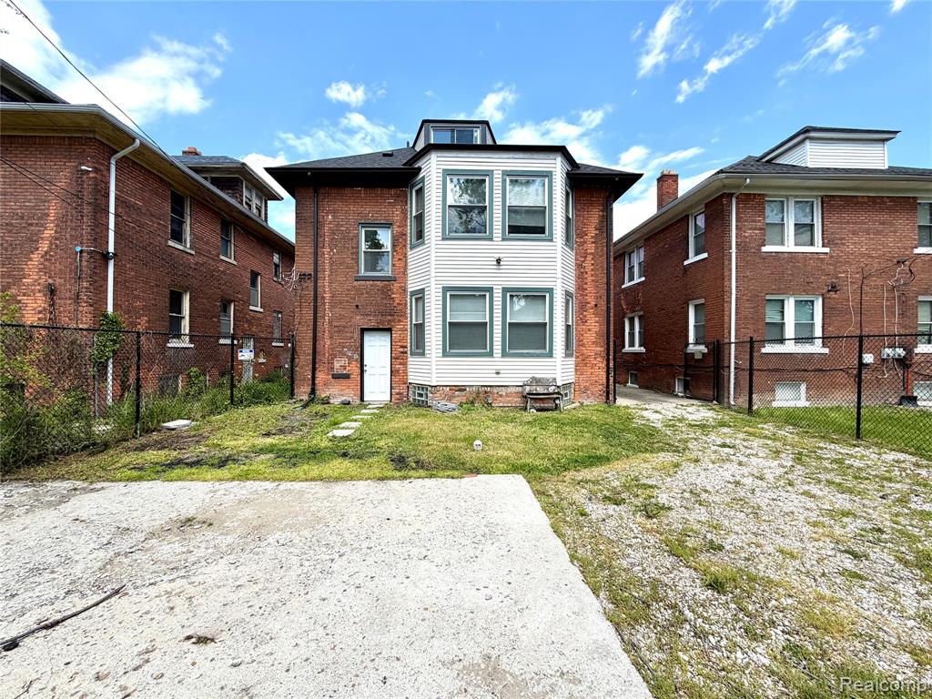 2045 Calvert Street, Detroit, MI 48206 — Photo 37