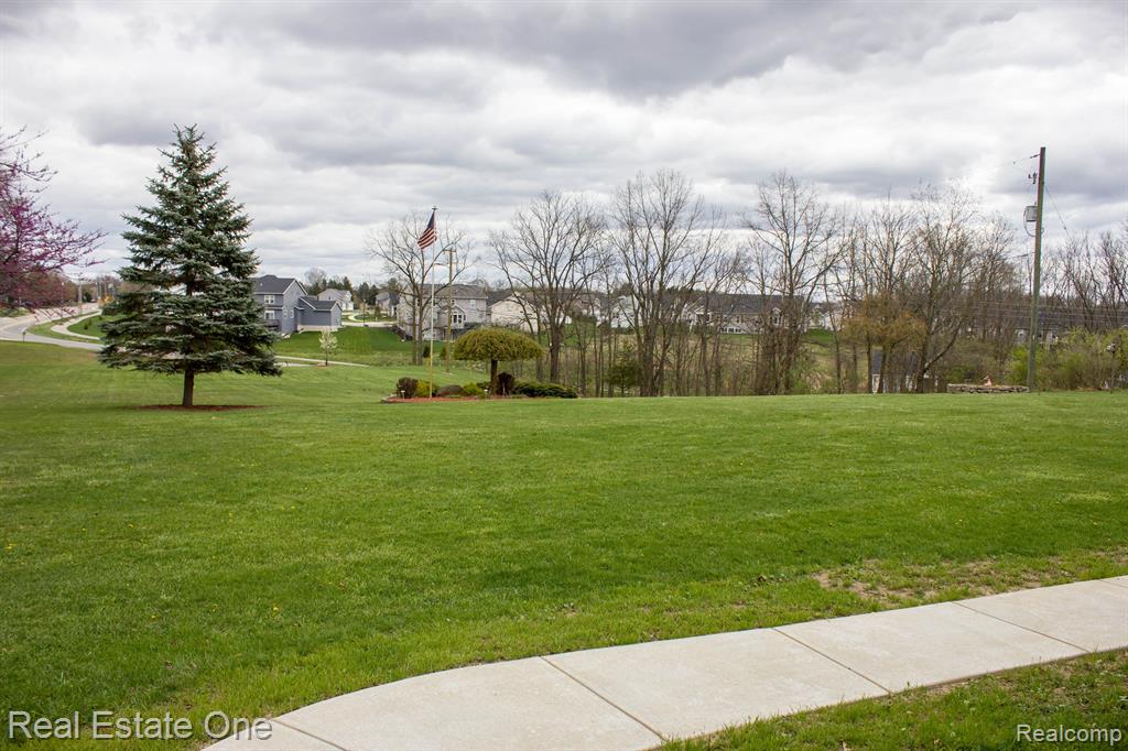 6711 KUTTSHILL Drive NE, Rockford, MI 49341 — Photo 43