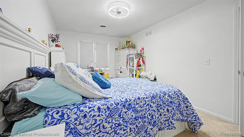 43662 Vintners Place Drive, Sterling Heights, MI 48314 — Photo 40