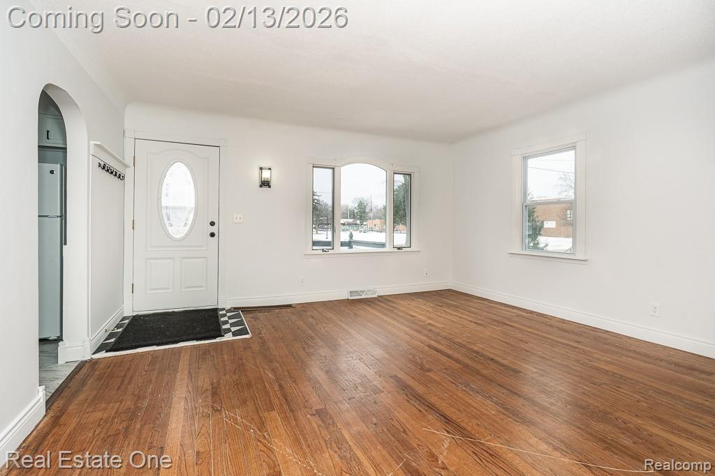 1605 Hudson Street, Essexville, MI 48732 — Photo 2