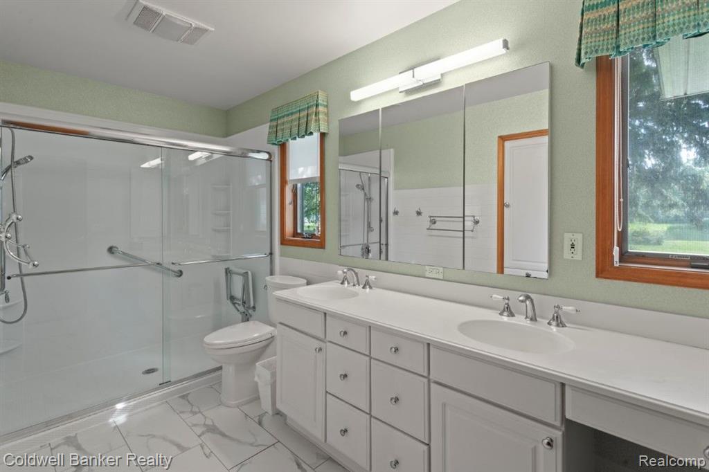 8027 EMERALD Lane W, Westland, MI — Photo 18